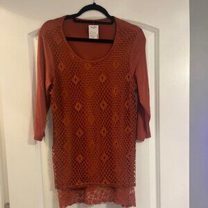 NWT solid top with longer lace overlay, rusr, size small